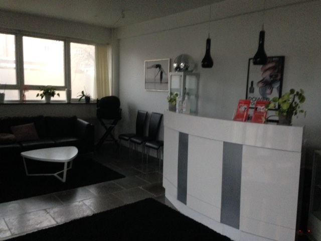 Meget synlig og momsfri Butik, Klinik, Showroom med god strgbeliggenhed og handicapadgang.